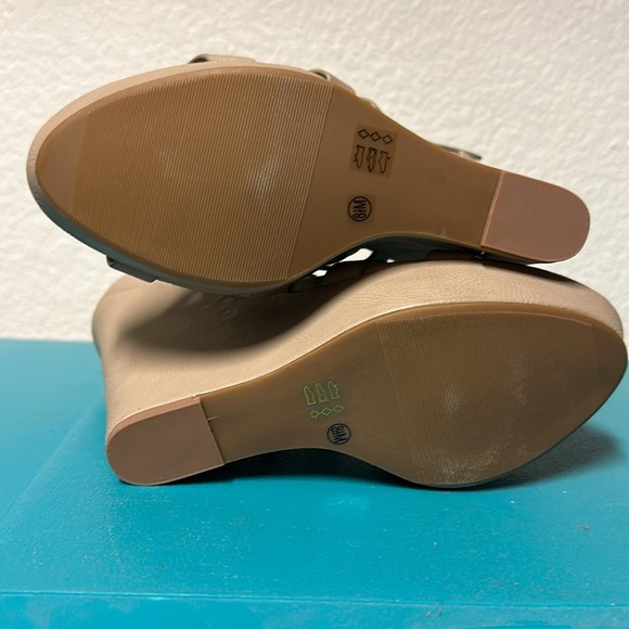 Nude high wedges - Picture 4 of 4